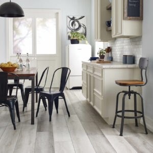Dining room flooring | Star Flooring & Design